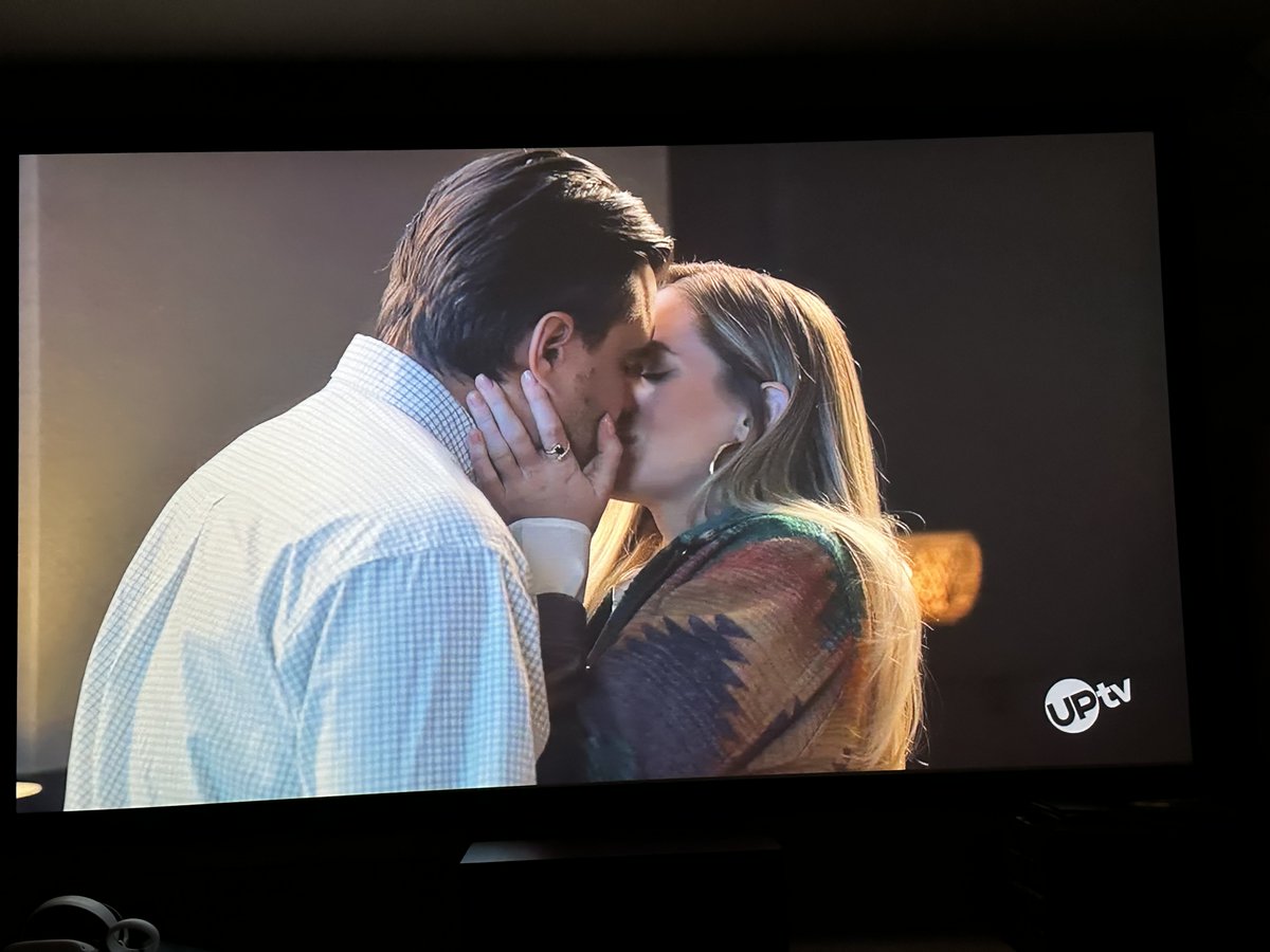 Okay... swoon time! #JustJake <a href="/UPtv/">UPtv</a> #TrueBrandEntertainment #Hearties
