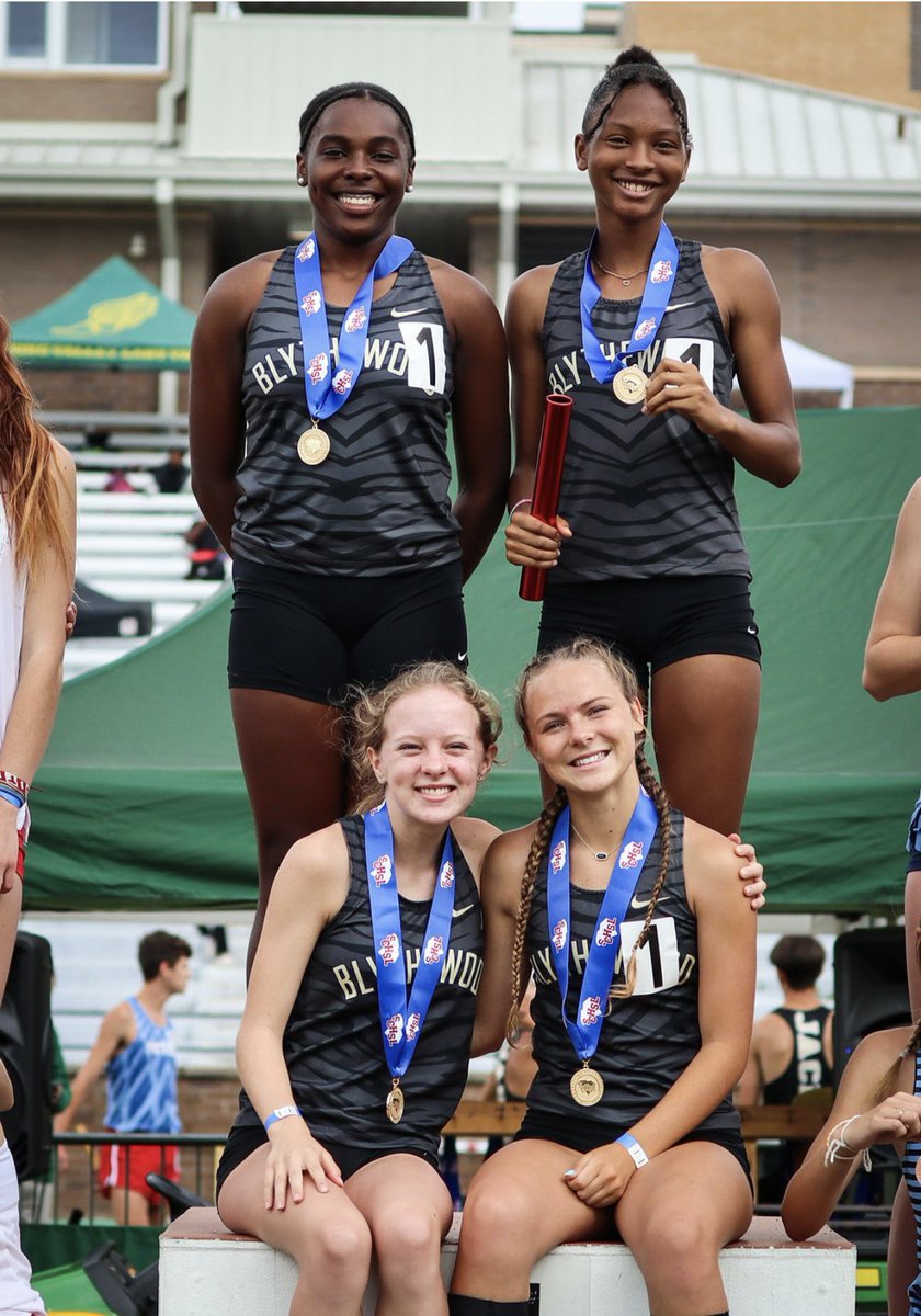Great weekend for this team !! 
Won the 5A State Girls Track Championship!! 🏆
-1st Place 4x800m (9:23.06)
-4th Place 800m (2:17.38)
So thankful for all my coaches and this team! 
Can’t wait to see what the future holds !