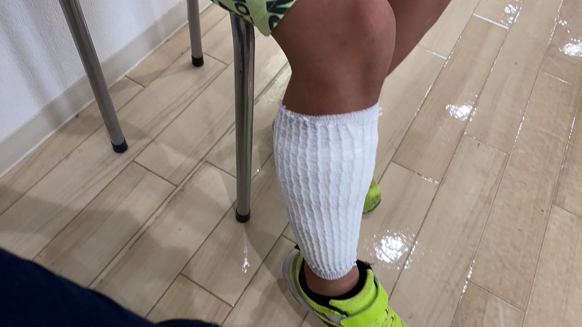 ksrsky_0709's tweet photo. 子供だけに限らずこういうのがある所はご注意ください
長男のスネの肉がこそげ落ちました
#注意喚起 #拡散希望 #怪我 https://t.co/b6ZHD0g1Yp
