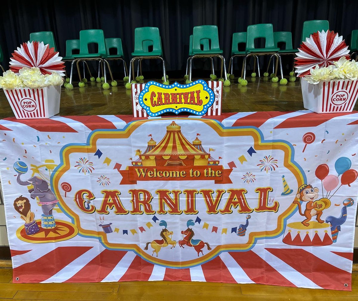 ShreveLIM's tweet photo. 🎡 Carnival Sneak Peek! 🎈 
#thetriwaydifference #myohioclassroom https://t.co/V4j4PgSBFW