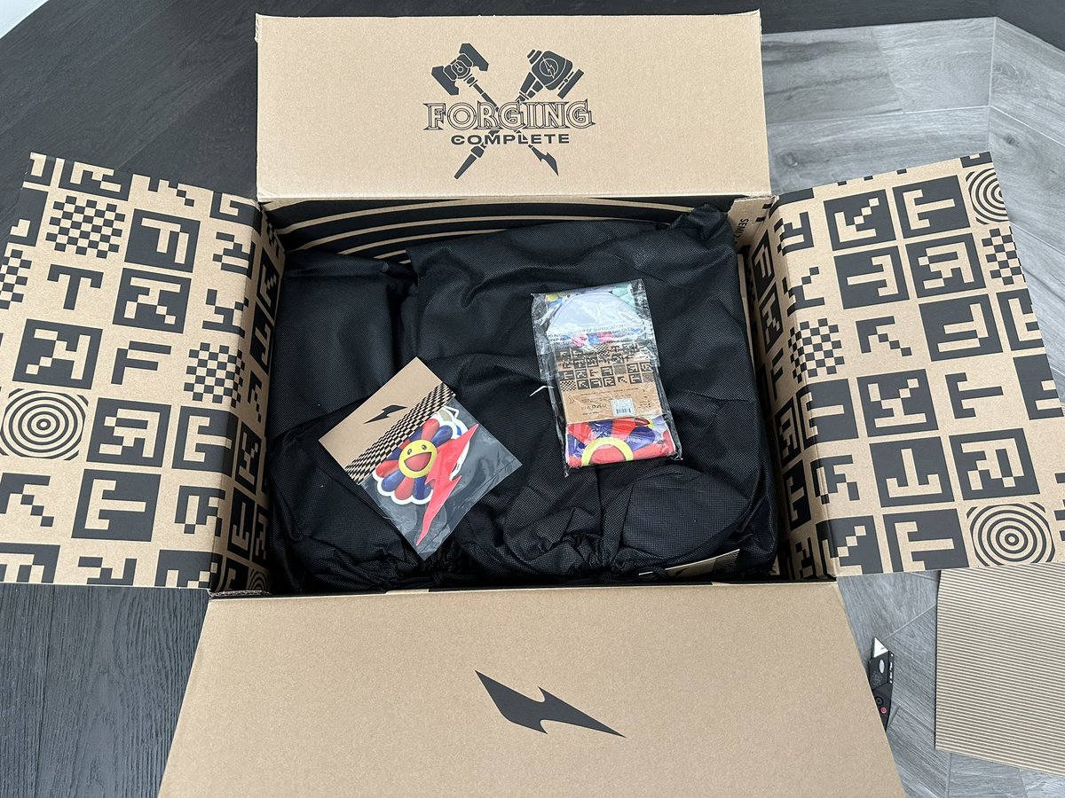 Loving the Merch! Thanks <a href="/RTFKT/">RTFKT</a> <a href="/clegfx/">ClegFX</a> <a href="/Zaptio/">Zaptio RTFKT</a> <a href="/takashipom/">takashi murakami</a>