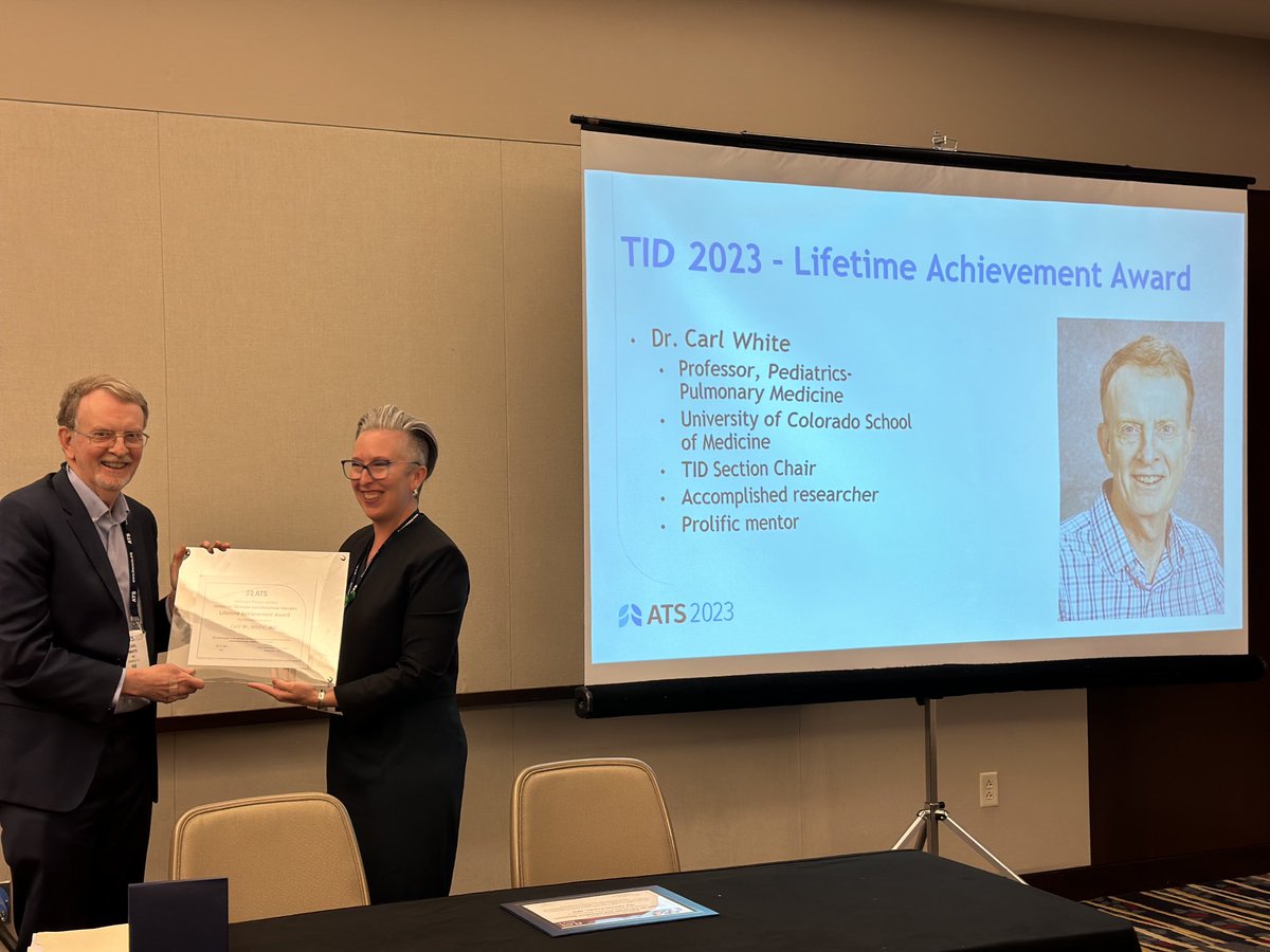 Congratulations to Dr. Carl White, MD on receiving TID Section Lifetime Achievement Award!💐 

⁦<a href="/ATSTIDSection/">ATS Section on Terrorism and Inhalation Disasters</a>⁩ ⁦<a href="/ATS_EOPH/">ATS EOPH</a>⁩