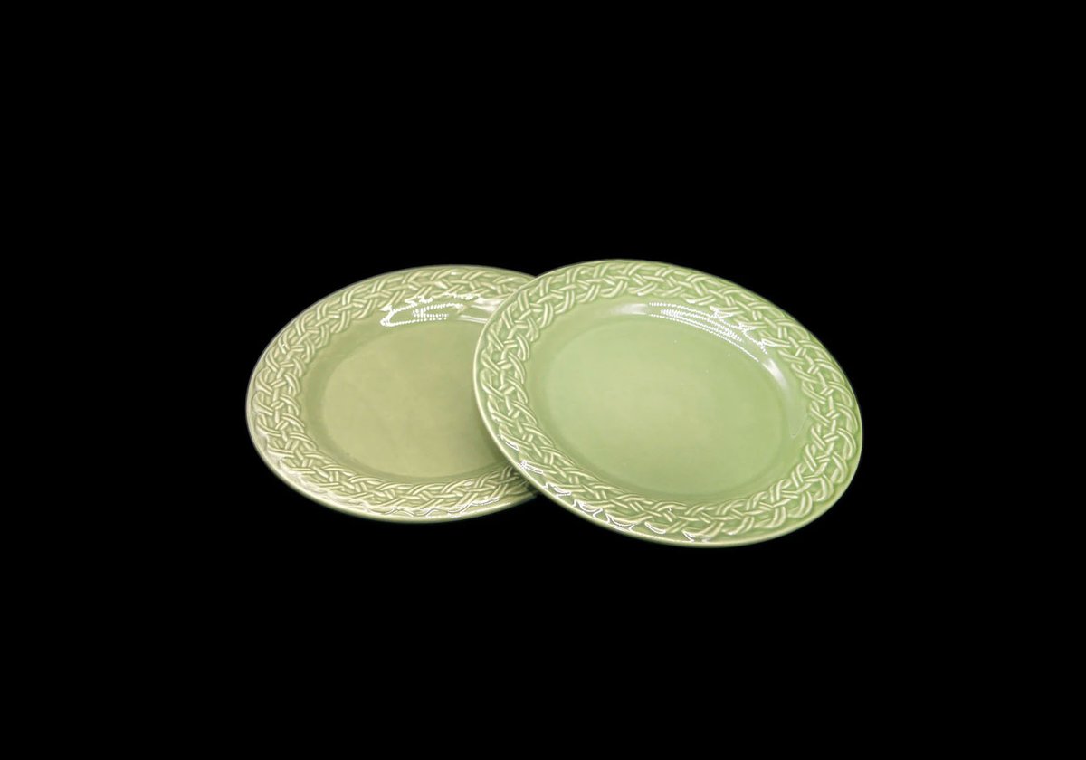 G97816960Girl's tweet photo. Pair of Pier 1 PER16 all-green salad plates made in Portugal. https://t.co/wZ9lheKdce via @Etsy #BuyfromGroovy #antiqueshop #tableware #dinnerware #vintagetableware #saladplate #Pier1 #Pier1PER16 #Pier1tableware #EtsySellers https://t.co/Bkr1As0dGq