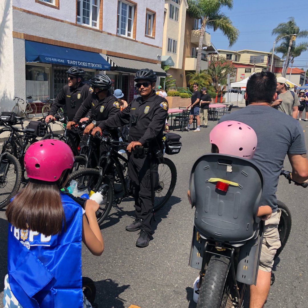 We enjoyed the beautiful day yesterday out at @BeachStreetsLB! 🚲 👮 It was great seeing so many members of our community having fun an awesome event! 💙

#LBPDCares #BeachStreetsLB #LongBeach #DTLB