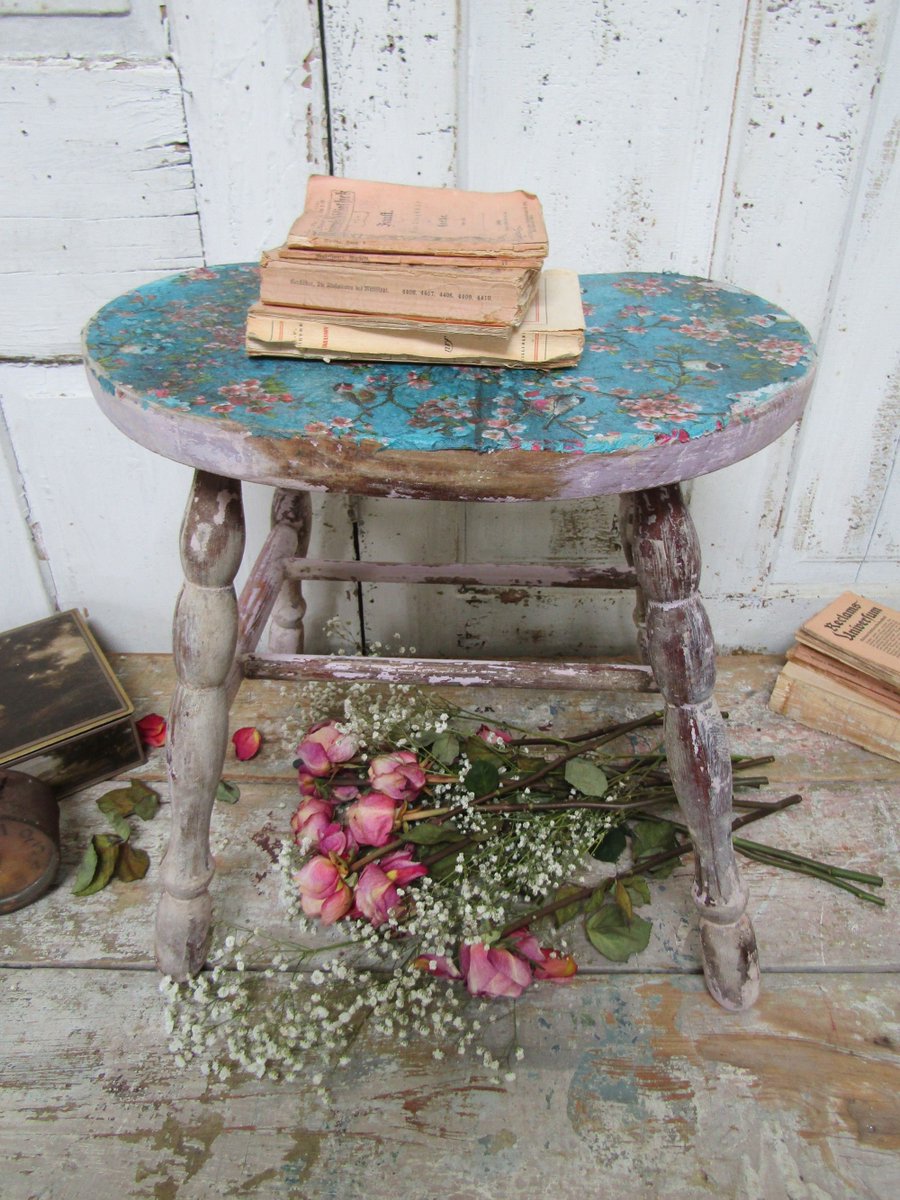 AnitaSDesign's tweet image. Excited to share the latest addition to my #etsy shop: Antique kidney shaped stool, distressed original paint with gorgeous decoupage seat by anita spero design etsy.me/45nXdGE #bedroom #antiquestool #stepstooltable #smalltable #decoupagefurniture #distressedpi