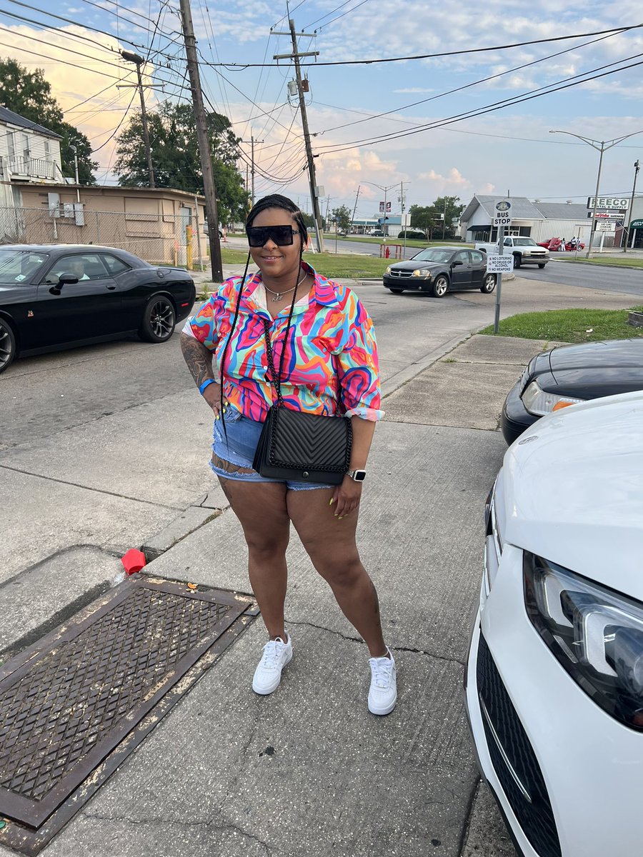 KeedieFckingKee's tweet photo. Outside in my city looking good ๐ #DauxShit. https://t.co/mRZqiT4TVt