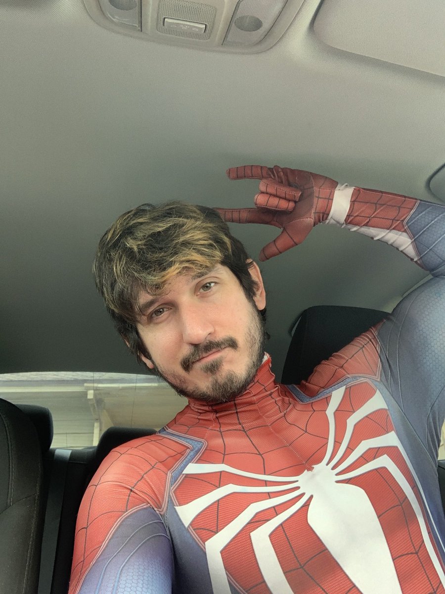 30 and up, drop a pic.

34 and I took this right before a Spidey birthday gig