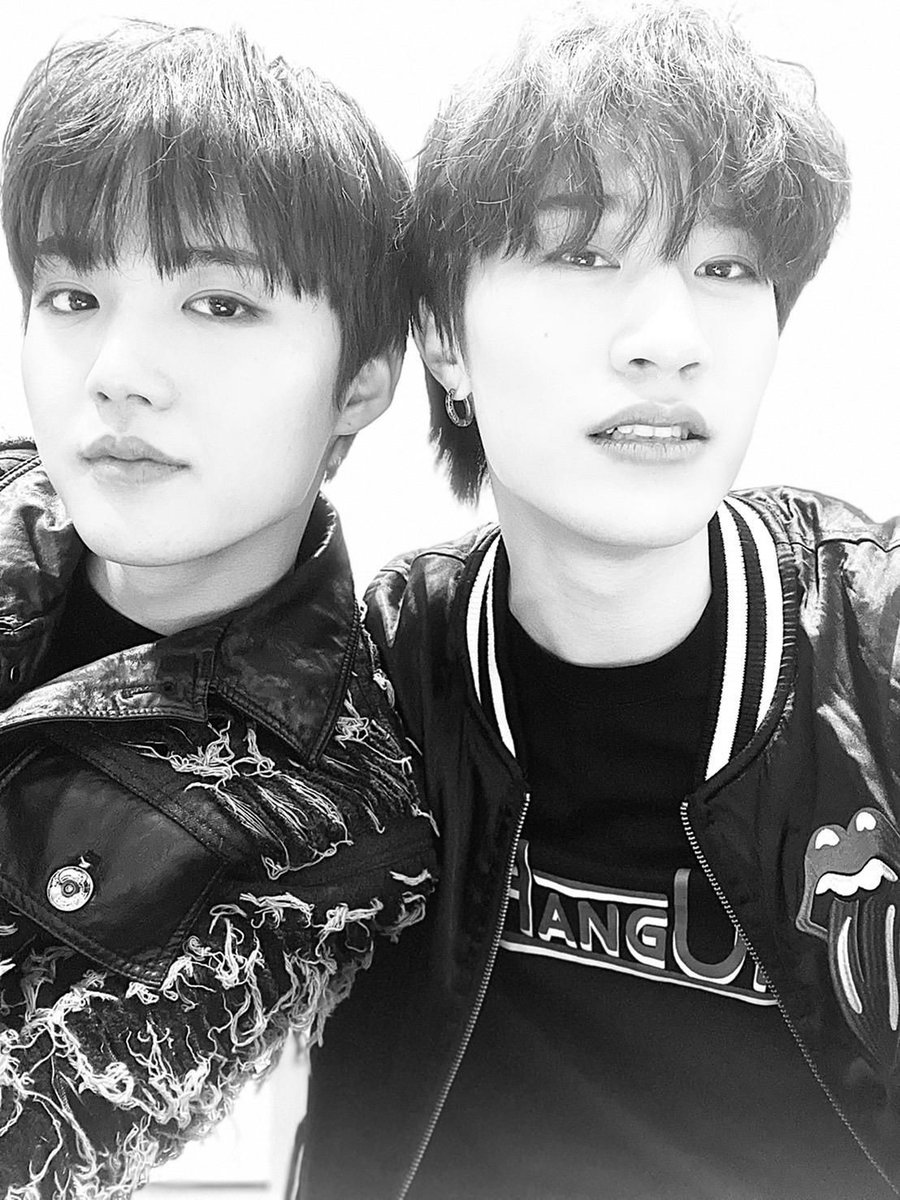 sunmoonriseeee's tweet photo. these pictures are just so special to me. https://t.co/HrPMTaUull