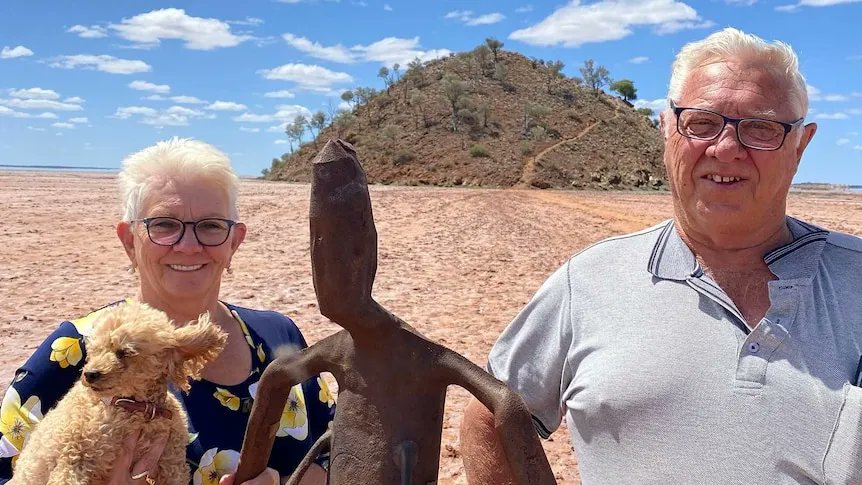 MerrilDeFiddes's tweet image. Yes we are the Grey nomad influencers who are more at home on social media than in the village buff.ly/45fGe9M #greynomads #travelaustralia #lapofaustralia #travelbloggers