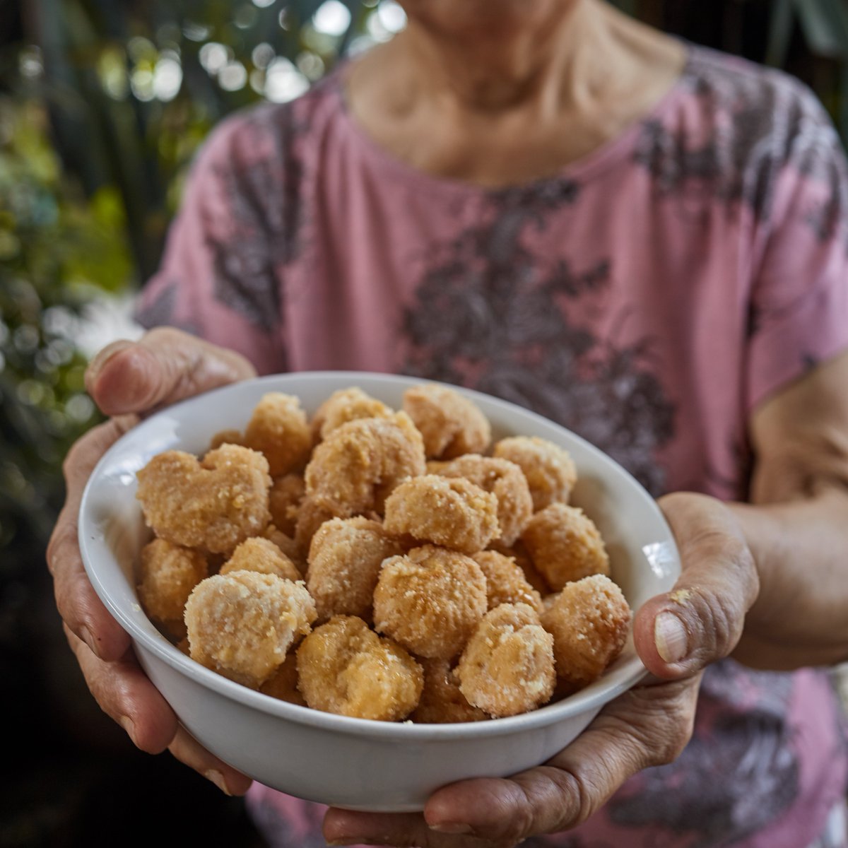 cagayanturismo's tweet photo. #MANGANDay | Ang init ng panahon— tara't kumain ng masarap na cascaron. 🥰

Today's feature: Alcala's cascaron.

#CagaYUMM #Cagayan #CagayanProvince #EndlessFunCagayan #VisitCagayanPH #YourIslandsAndValleyOfFUN https://t.co/zckA02FXJj