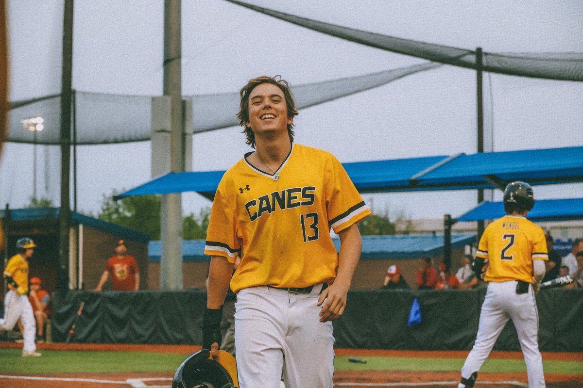CanesMidAtl2027's tweet photo. BOTTOM 5:
@blanckandy50 hits a Sac Fly scoring @loganmoran1388 #HesSoFast 🔥
COAL REGION ⛏️: 2
CANES⚾️: 6 https://t.co/2ze8yf13XU