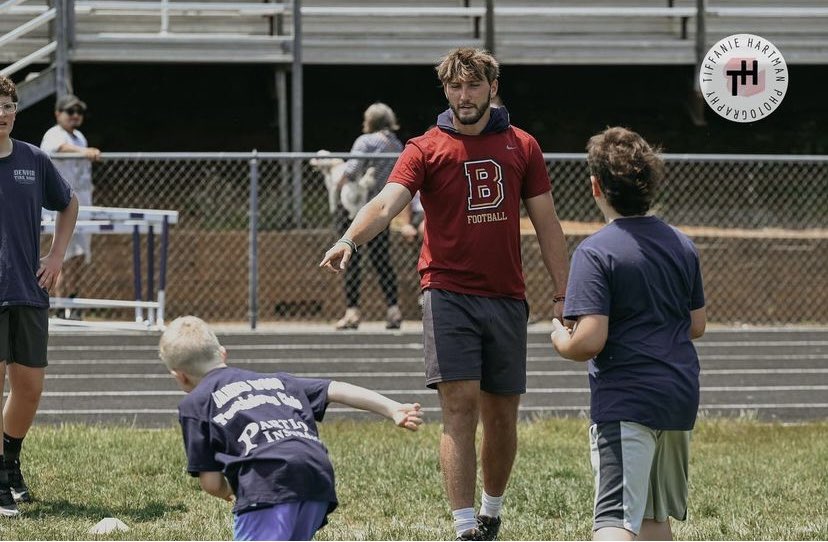 Sam_Adkinss's tweet photo. Appreciate it Coach! Love being able to give back. https://t.co/B7ooBb3nNu
