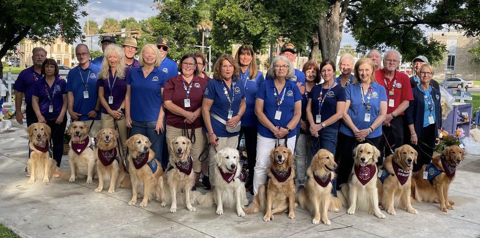 Group photo of teams at the square in Uvalde the beginning of a busy week🐾❤️🎚