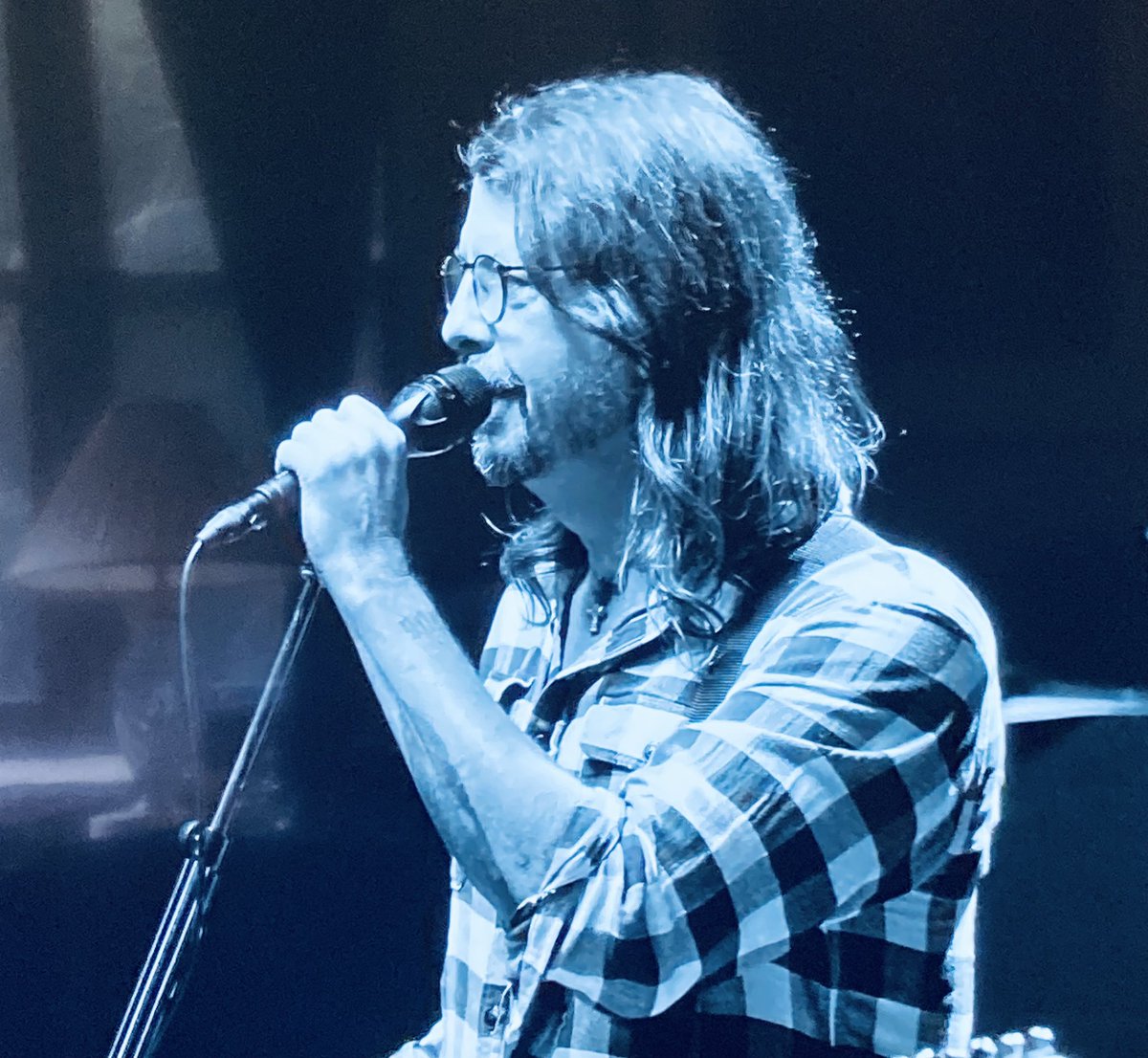 Must500's tweet image. Thank you for the impromptu concert !! #FooFighters #veeps so 🔥 🔥