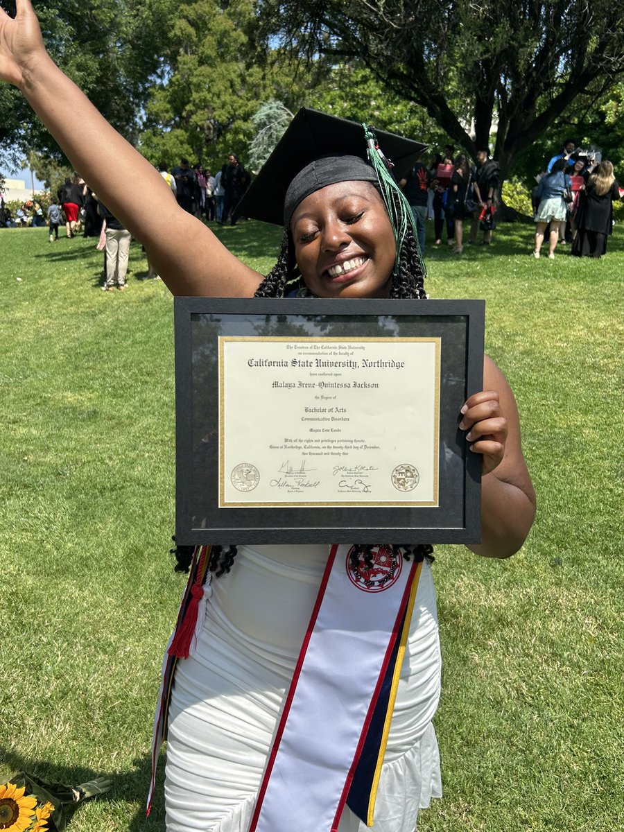 mvlxyv's tweet photo. the category is SLAY #csungrad #thatgirl https://t.co/CL0tCZ8F8s