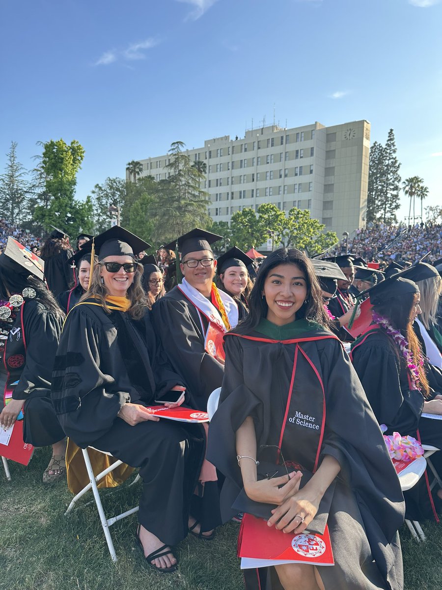 csunorthridge's tweet photo. We are proud of you #Matadors! Keep shining through! #CSUN #CSUNGrad23 https://t.co/Vpdwmn3wwx
