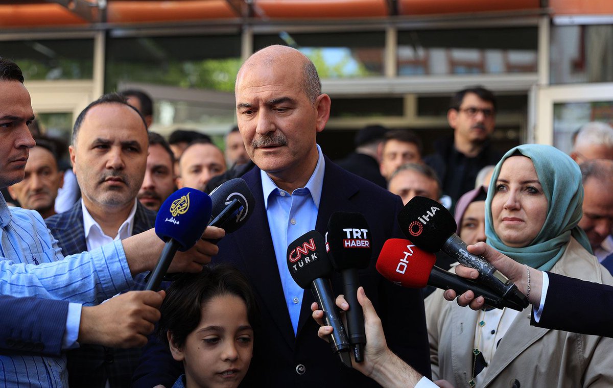 sputnik_TR's tweet photo. İçişleri Bakanı Süleyman Soylu: AK Parti 21 yıldır Türkiye'de yeni bir siyaset dili oluşturdu,  toplumun her kesimini gören bir siyaset anlayışı var https://t.co/MMO8wtlHJE https://t.co/b94UP6U4Uj