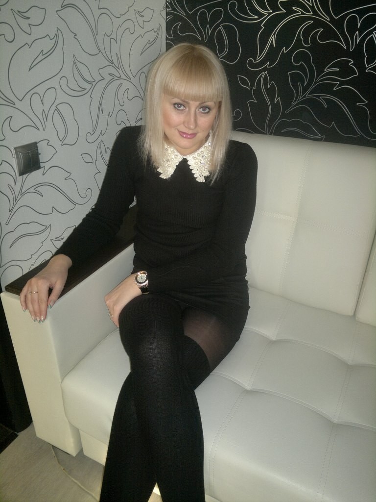 Amateur Pantyhose on Twitter "Thigh high socks over black pantyhose"