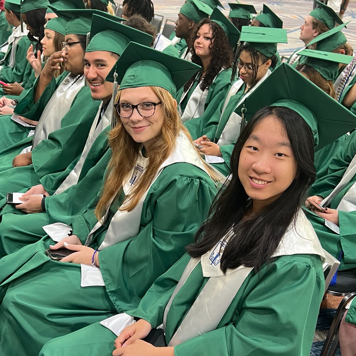 Congratulations seniors for reaching this amazing milestone. Keep pushing and striving for excellence!
Check out more highlights from today's ceremonies. #WeStandOut
🔹 Douglass HS
🔹 Westwood HS
🔹 White Station HS
🔹 Manassas HS
(1/2)