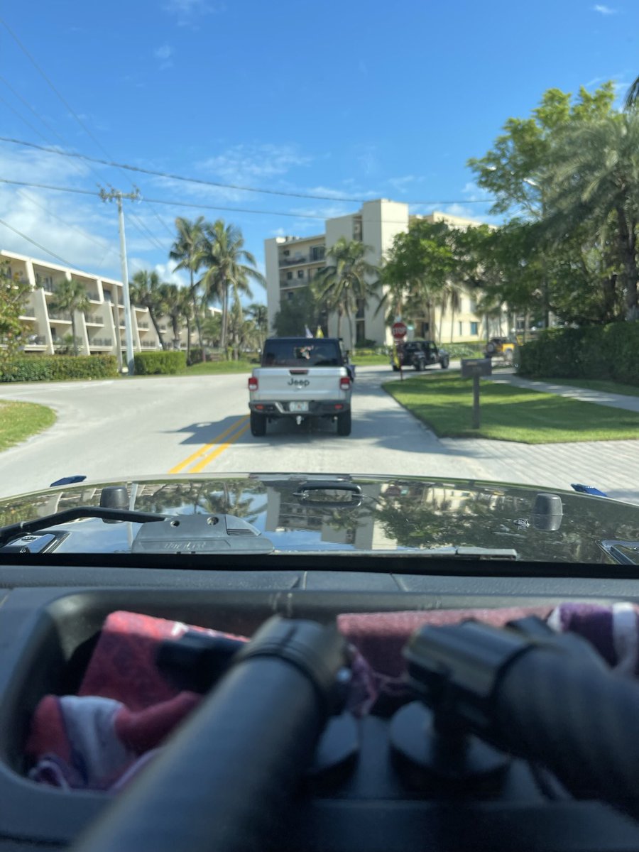 MyersKurt's tweet photo. #nationalgotoplessday #TCJC #gotoplessday #treasurecoastjeepclub #jeeplife #wranglerJK #jeep https://t.co/srwDjcpsXN