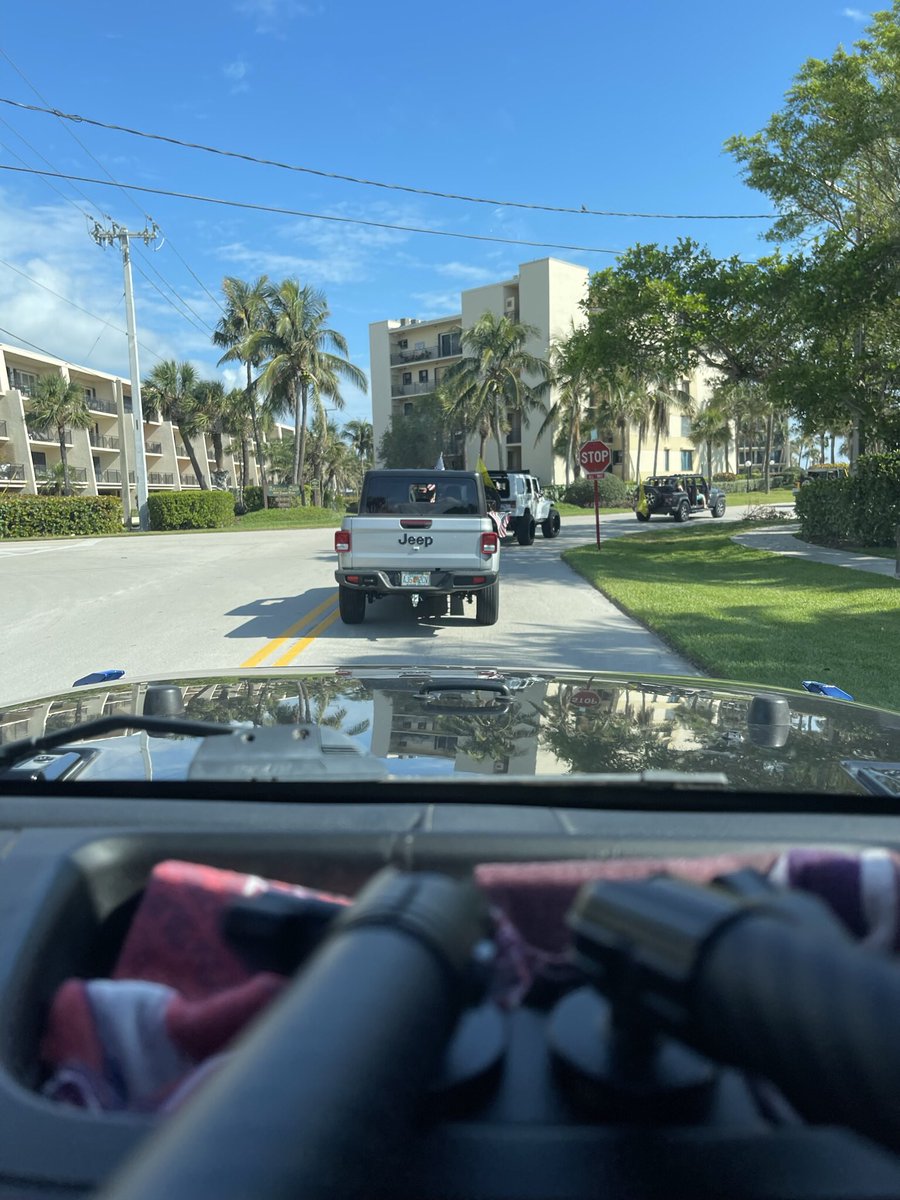 MyersKurt's tweet photo. #nationalgotoplessday #TCJC #gotoplessday #treasurecoastjeepclub #jeeplife #wranglerJK #jeep https://t.co/srwDjcpsXN