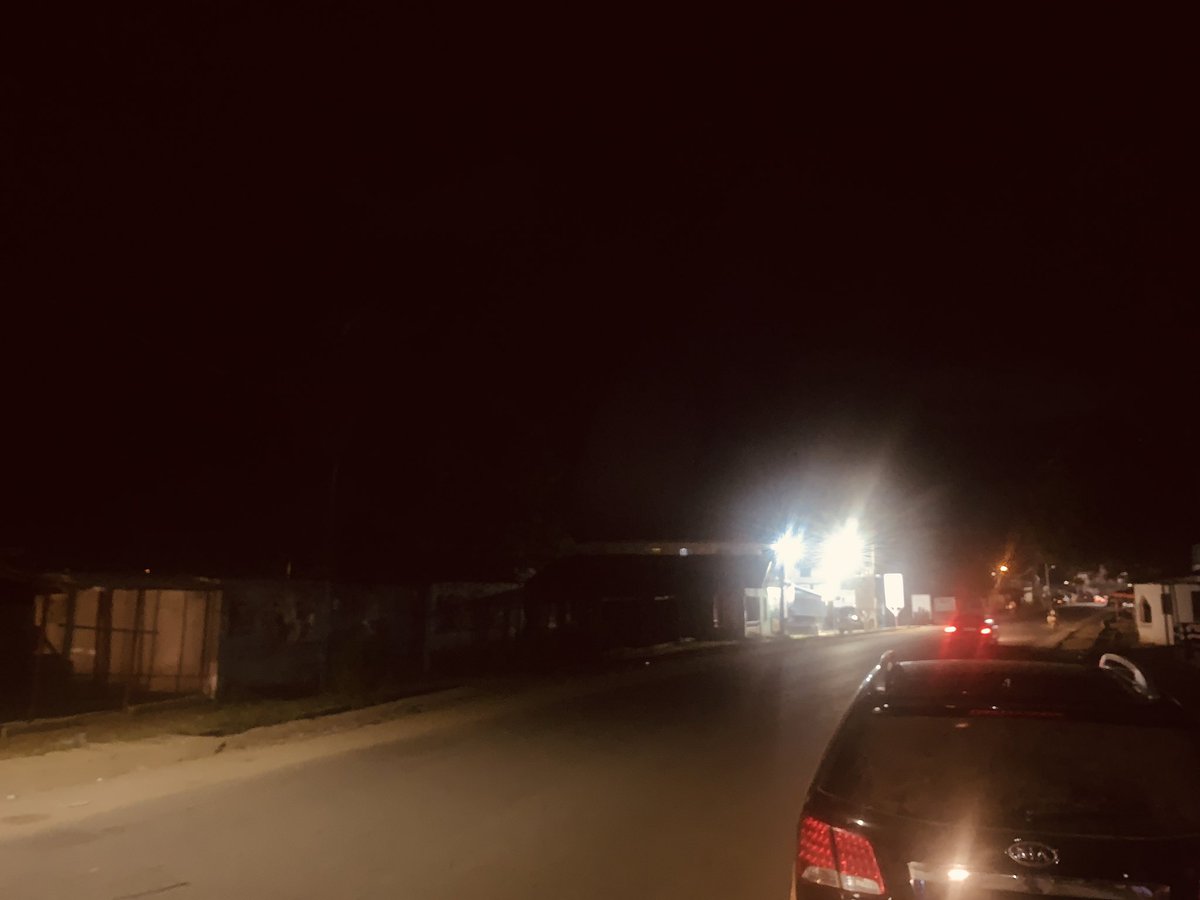 beyanho_'s tweet photo. #Paynesville at 1:00am.. 

Thinking about how this road could be massively industrialize for 24/7 multi-economy activities? 🇱🇷 #liberia  #economy #jobcreation #empowerment https://t.co/LHsUsztc66