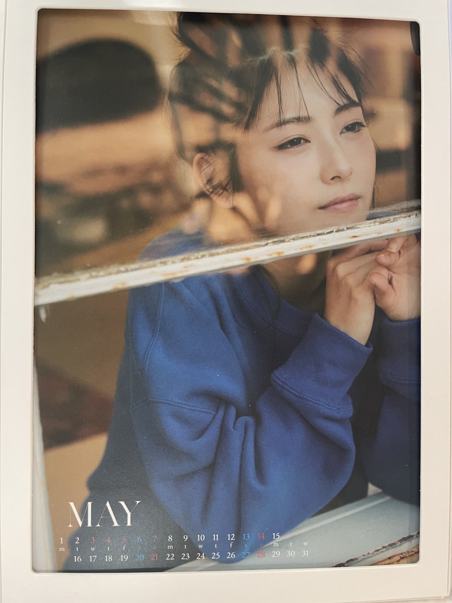 SampleEba's tweet photo. 月末近いけど5月の浜辺美波もとてもいい https://t.co/GOFZxtINXS