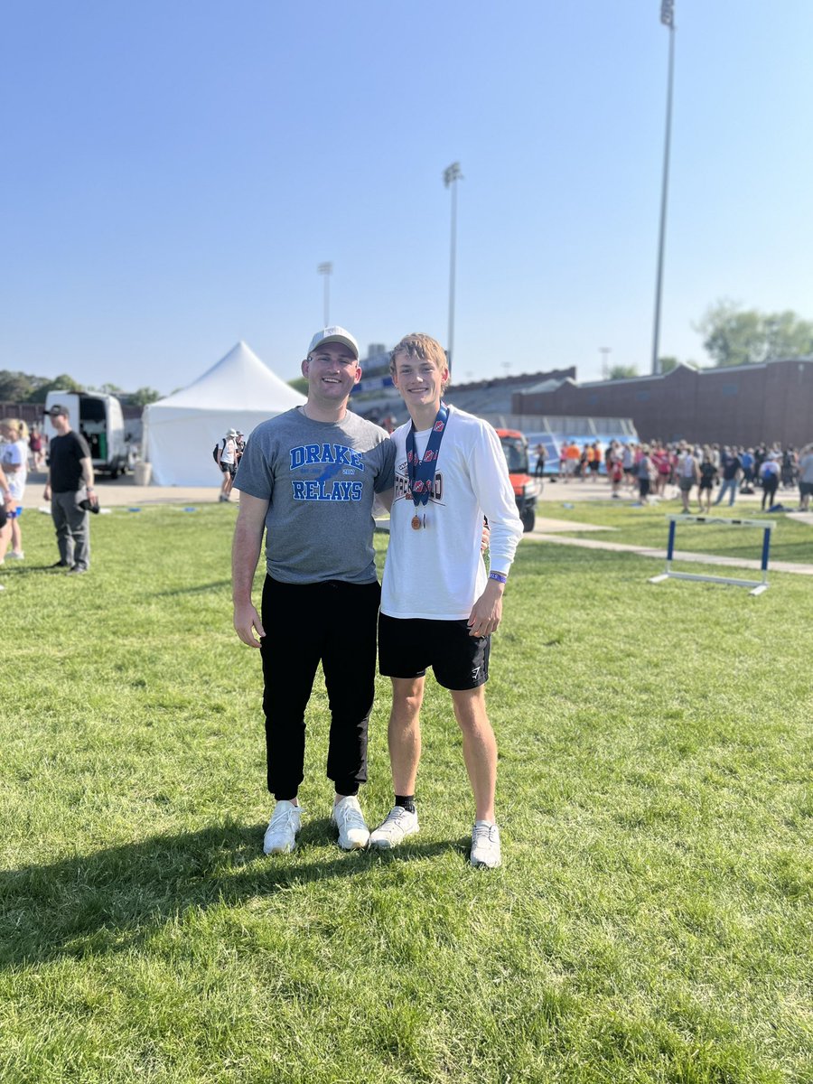 Could not be more proud of <a href="/ScottKroll3/">Scott Kroll</a> and his teammates this weekend! They finished all 3 relays with PRs and walked away with 2 medals! The 4x400 dropped 5 seconds off their season best and placed 4th! Can’t wait to see you continue to do what you love at the next level!