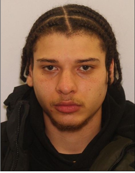 #HelpLocate: Garcia Williams JR (24) 6’0, 140, wearing only shorts. He was last seen in the Essex area on 05/21/2023 at 5:30 p.m. Mr. Williams is having a mental crisis, and BCoPD is concerned for his well-being. If seen, please call 911 or 410-307-2020. #BCoPD