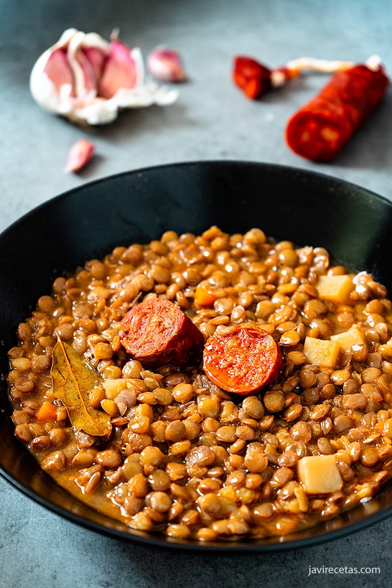 victsep's tweet photo. Y ustedes cual de estos platos prefieren en un día 🌧? 
- Porotos con rienda.
- Pantrucas.
- Garbanzos.
- Lentejas. https://t.co/pFyM1KnnZ2