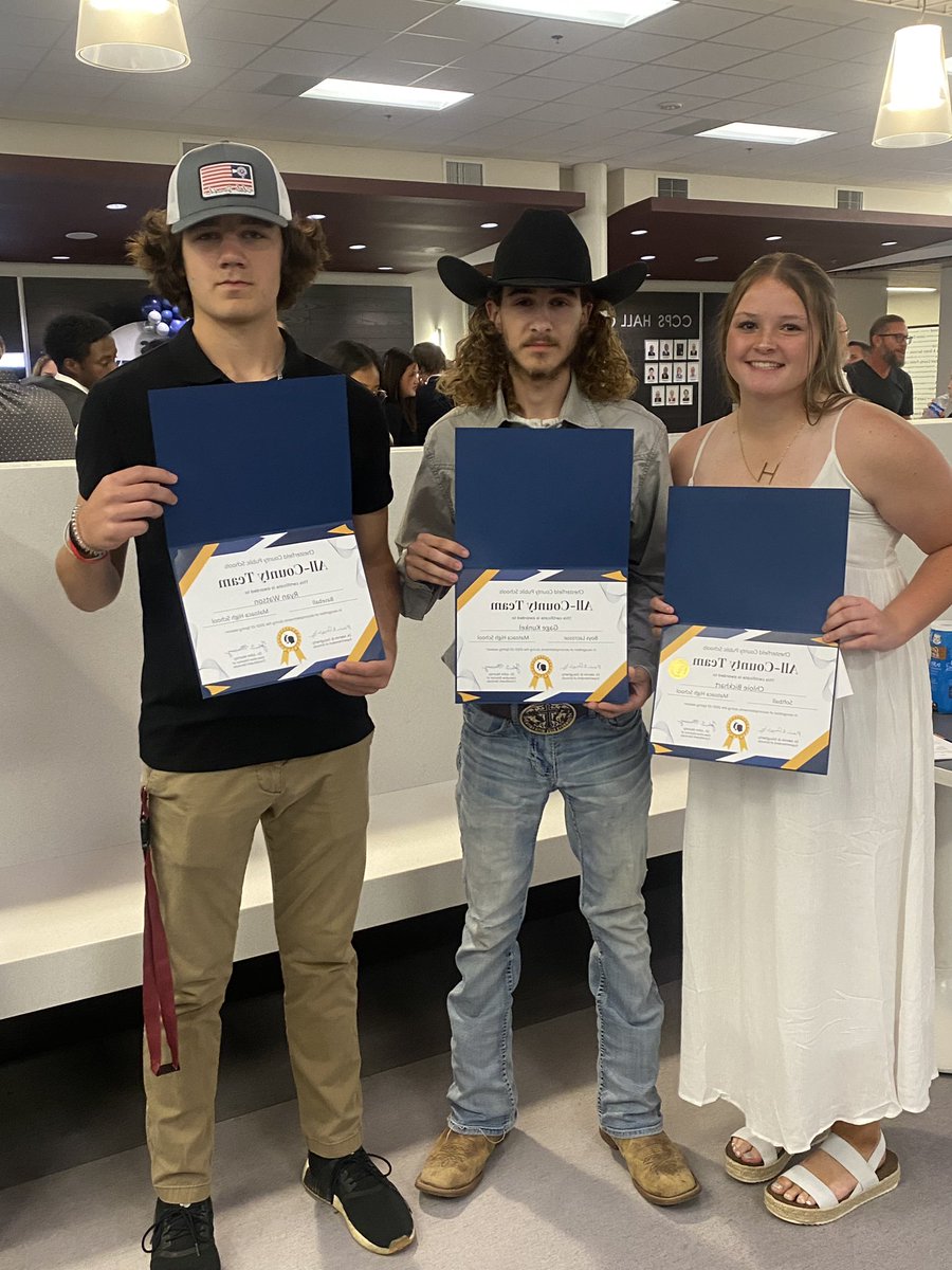 ChloieBickhart's tweet photo. Beyond Blessed to be named All County! Thank you to those who have supported me all season! #itsagreatdaytobeawarrior @MatoacaSoftball @scottyd82 @ElizabethSBaber @matoacahsathlet @scott_driskill @RandolphSB @SenatorsSB https://t.co/l3zr7s06y5