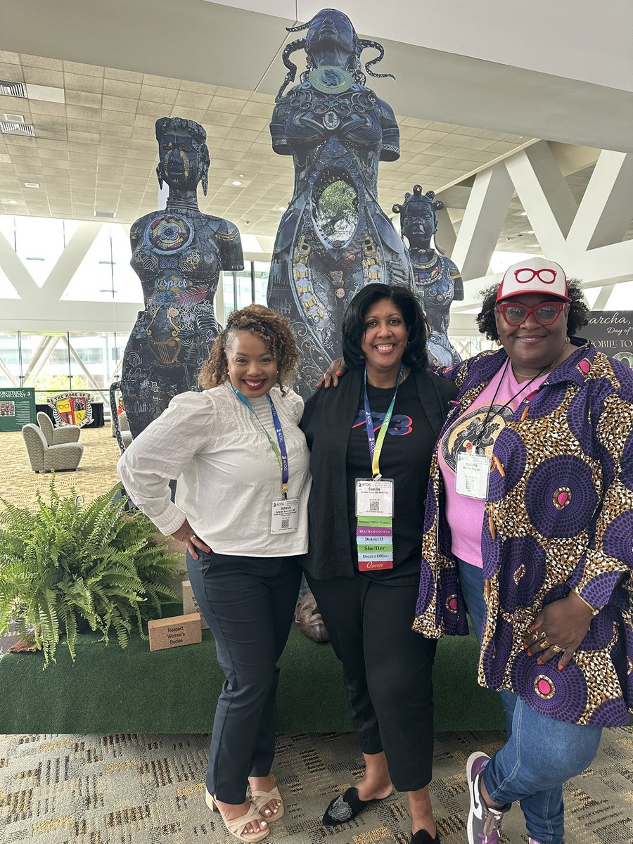 cclareMDMPH's tweet photo. @mothersofgyno My best part of the meeting…..#lifechanging #ACOG2023 #BlackWomenObGyns #changingthenarrative @AshandaStJeanMD @DrVeroPimentel #BetseyLucyAnarcha @mothersofgyno https://t.co/Zlp2E3N02p