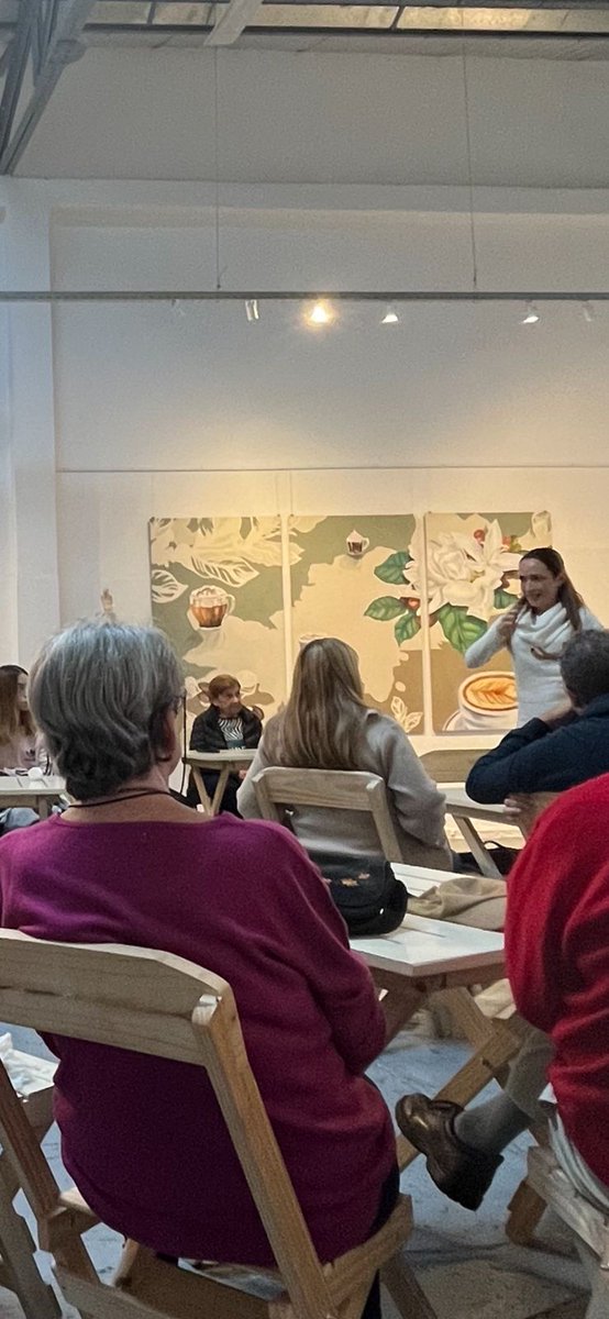 TorresBarthe's tweet photo. Espectacular charla del ciclo 40 DÍAS DE ARTE Y CAFÉ.
Presentación de Marihela Sauceda , representante del Instituto del Café de Honduras, sobre café de especialidad de Hondureño.
Degustamos uno de los  mejores cafés del mundo.

@Emprendiendo_Ar @AlberdianoArg @MARIHSAUCEDA https://t.co/kzHGCD5Lzh