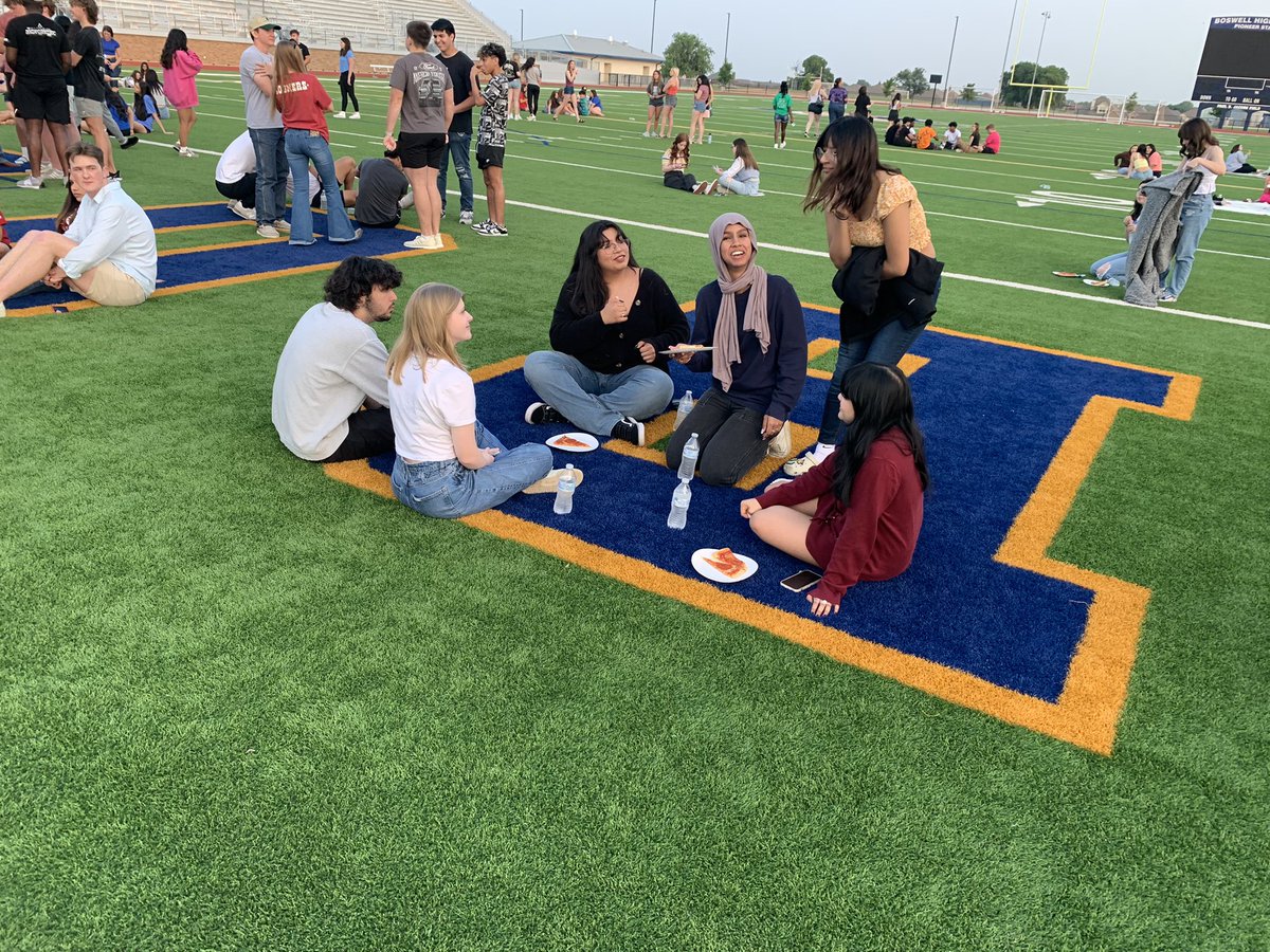 boswellhs's tweet photo. Senior Sunset, 2023. https://t.co/jJ572SkIFy