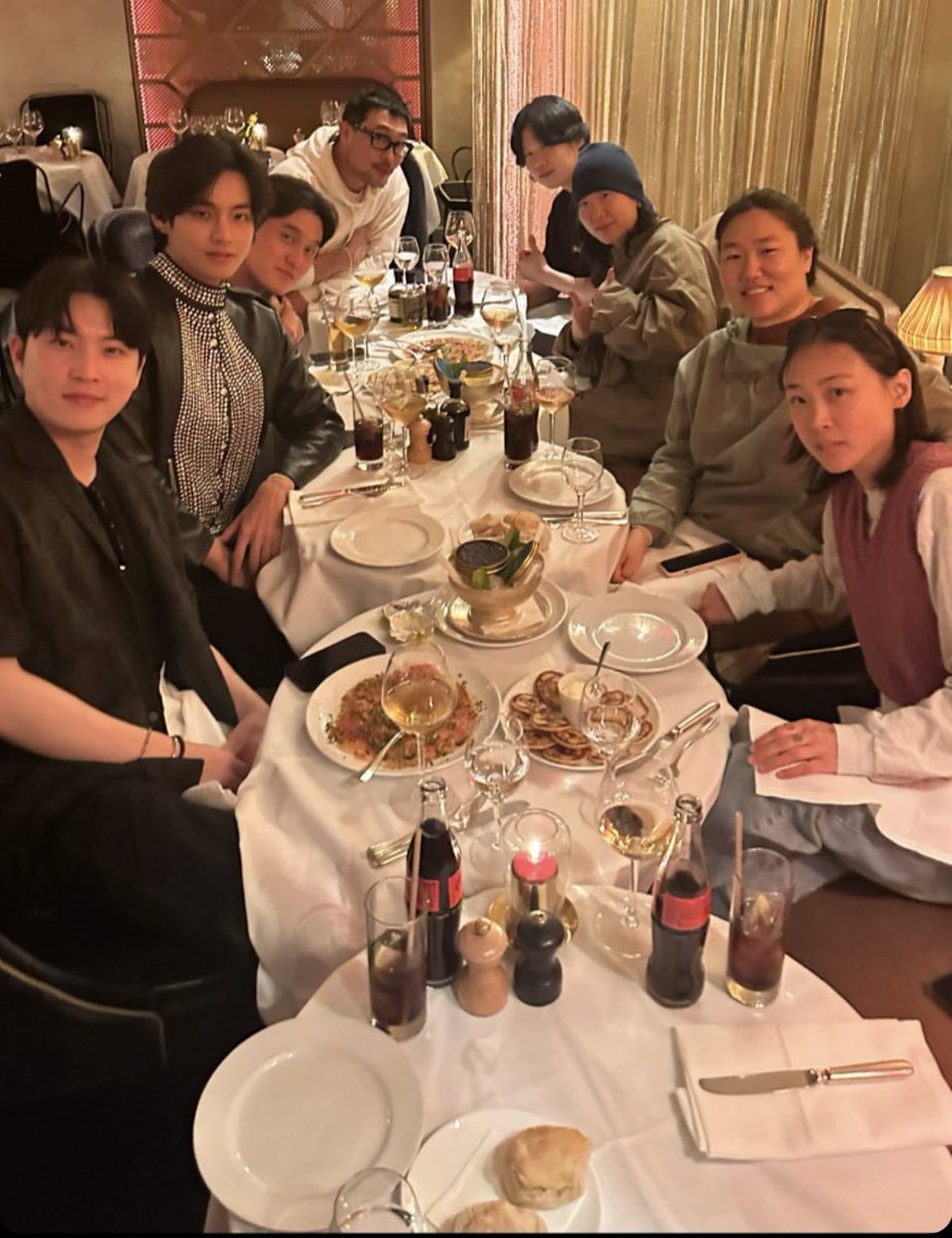 taeguide's tweet photo. 🐯: “Tae Crew” https://t.co/U5vdOEp215