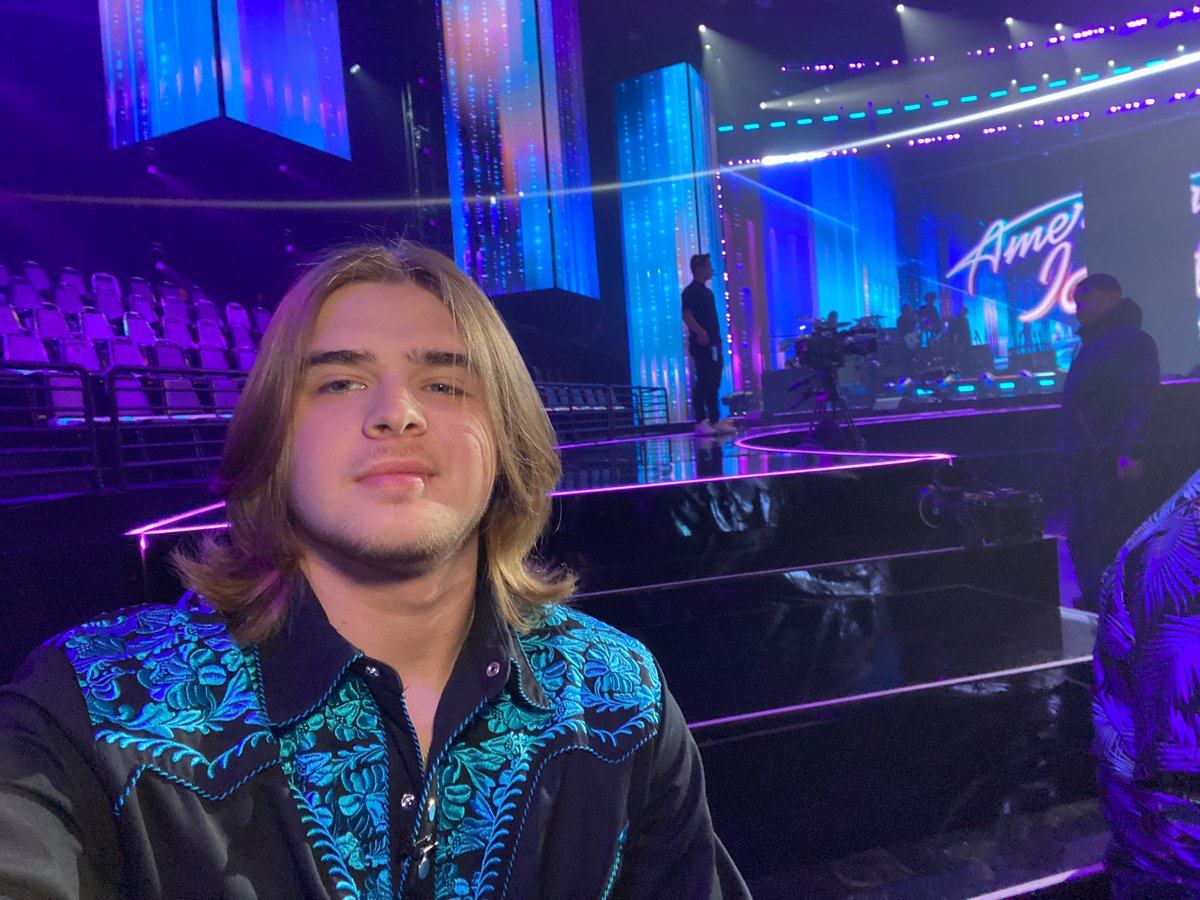 AmericanIdol's tweet image. 𝗥𝗘𝗧𝗪𝗘𝗘𝗧 to show your support for @ColinStough!

Congratulations on an incredible season! ✨🥉✨

#IdolFinale