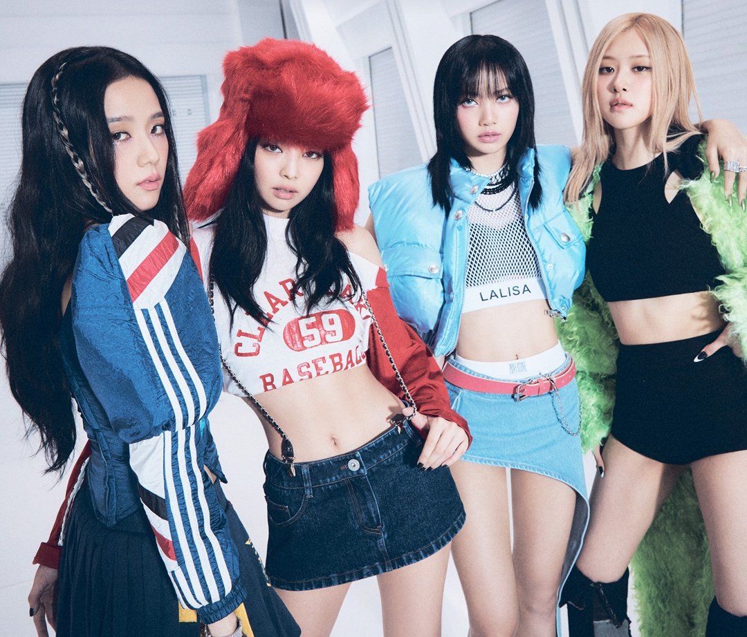 .@aespa_official joins BLACKPINK as the only K-pop Girl Group to have an album with 2 million copies sold.

#aespa #에스파