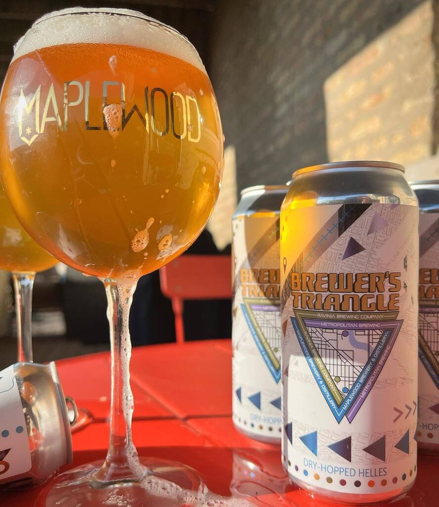 one of these days we’ll learn how to pour a godamn beer. Patio vibes + goblets for the Brewer’s Triangle debut. Dry Hopped Helles Maplewood. Ravinia. Metropolitan. 
.
@metrobrewing @raviniabrewing @maplewoodbrew 
#beerchicago #craftbeer #drinklocalbeer #… instagr.am/p/CshrEW1NpDL/