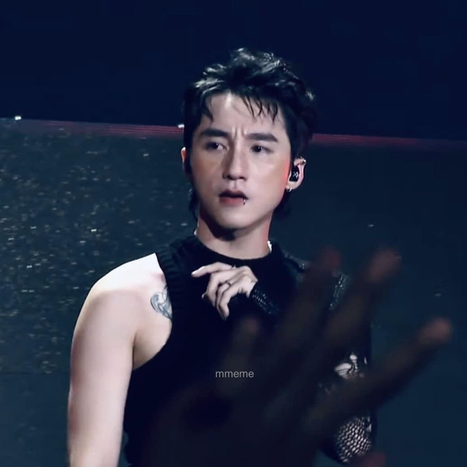 sontung_mmeme's tweet photo. Last night so sexy
#mmeme #sontungmtp #mtpisus https://t.co/SzBnt3Oyna