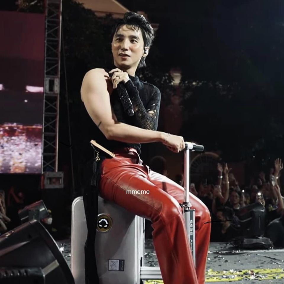 sontung_mmeme's tweet photo. Last night so sexy
#mmeme #sontungmtp #mtpisus https://t.co/SzBnt3Oyna