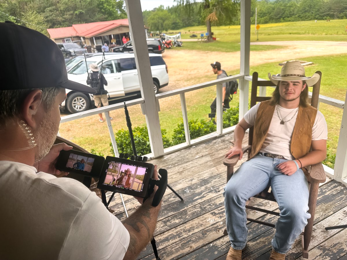 AmericanIdol's tweet image. 𝗥𝗘𝗧𝗪𝗘𝗘𝗧 to show your support for @ColinStough!

Congratulations on an incredible season! ✨🥉✨

#IdolFinale