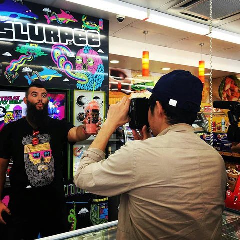 MulgaKongzNFT's tweet photo. MULGA X @7eleven 

Mulga created artwork for the iconic Slurpee cup, you can find Mulga's art printed all over 7-elevens Slurpee cups and Slurpee Machines Australia wide and Mulga's designs are also featured in TV ads.

#Mulga #MulgaKongz #CNFT #ADA #CNFTCommunity https://t.co/bzjSSwcSJB