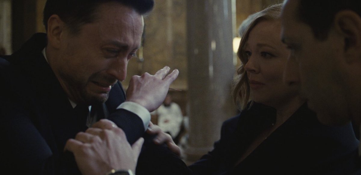 “is he in there?” Roman’s grief finally showing… Kieran Culkin we will get you that Emmy too, my god this moment #succession
