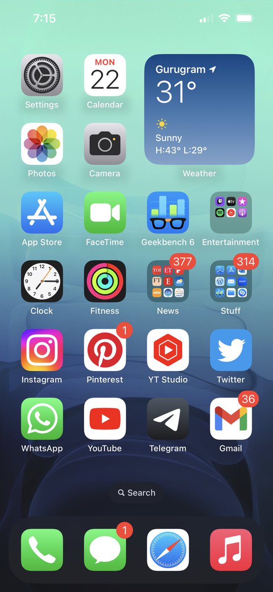 aravarora_'s tweet photo. Today’s setup… 🔥 
.
.
Wallpaper by @awsiiq 🎉 
.
.
Retweet 🔁 Like 👍🏻 and follow ❤️ 
#iOS #iOS165 #iOS164 #ios17 #ios #iPhone #wallpaper #Wallpapers #iOS17 https://t.co/PoJrkEVJa9