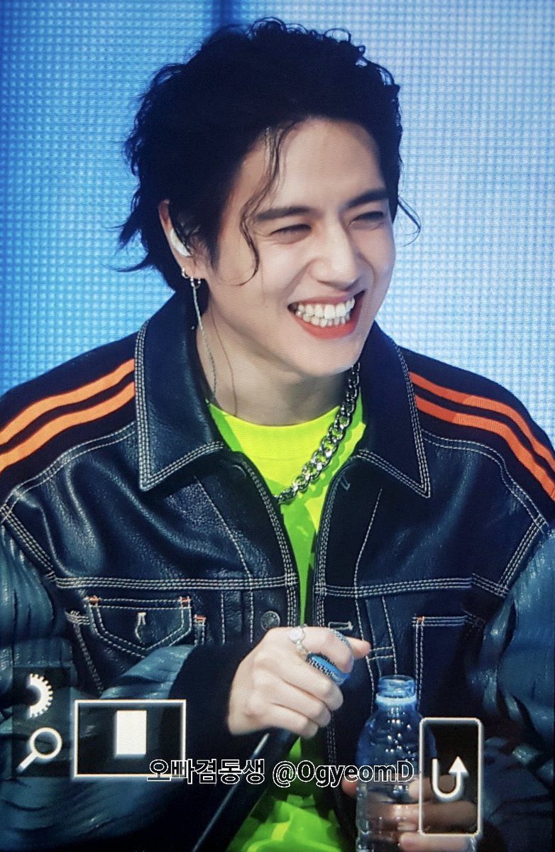 Bovy_1993's tweet photo. 💚🌴🌴🐜🐜💚
เมนคนโปรด🌴 เหนือเมนผู้น่ารัก🐜
#JAEB🌴💙 #YUGYEOM 🌼 https://t.co/m3LAgtrDyA