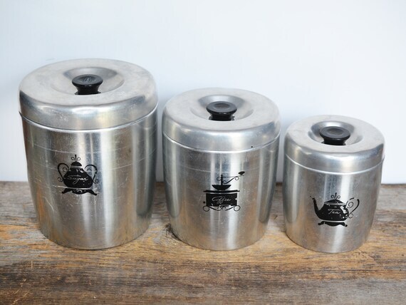 Trashtiques tweet media