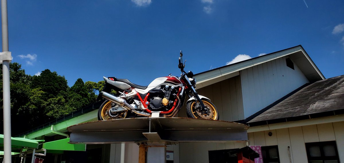 number2019's tweet image. 昨日南阿蘇に行く前、お土産買いに立ち寄った道の駅大津。
Twitter見て知ってはいたけど、シャドウからCBに変わってから初めて来た。