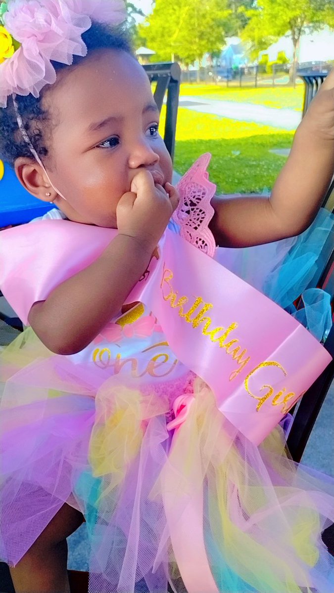 dinks_world_Lee's tweet image. It's my girl 1st birthday 🥳🥳🦄🥰😘 #Kamiyah #Mygeminitwin 🩷🩷