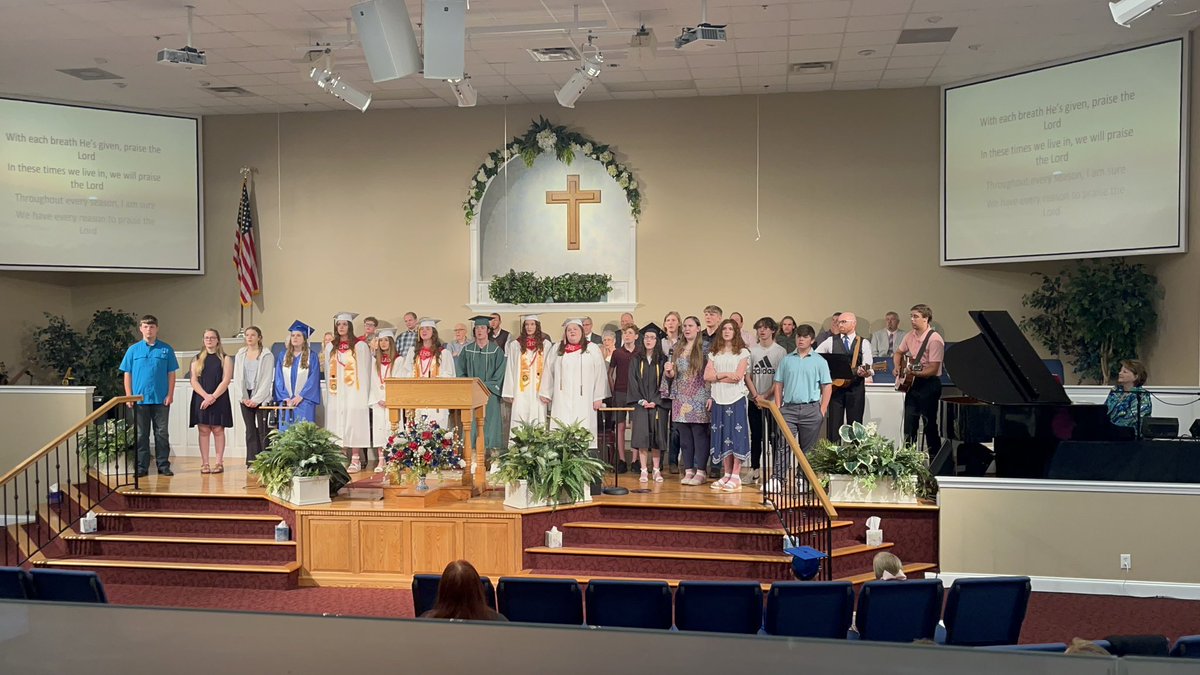 PastorBrettJ's tweet photo. It was a great day celebrating our graduates! Thankful for their testimonies of God’s goodness in their lives! #Godisgood #MakingADifference #GraduationRecognitionSunday #Graduation2023 #NTBCLoganville #NTBC_NewLife180 https://t.co/K0Tz5mpA1K
