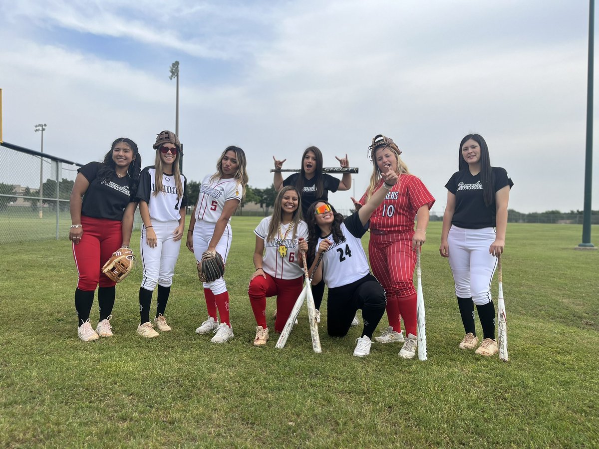 dfw_martinez's tweet image. Sneak Peak ‘23 Summer Uni Combos #2FLY #GASGIRLS #FCDFWMTZ #ALLGAS #FIRECRACKERSOFTBALL